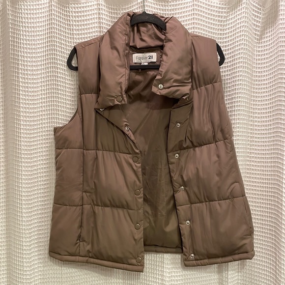 Forever 21 Brown Puffer Vest - Picture 2 of 4